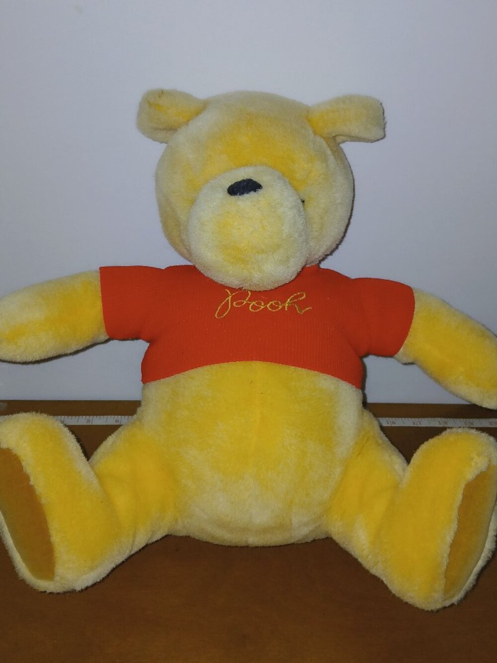 Disney Gund Classic Winnie the Pooh Plush Bear Sitting Stuffed Doll 14 Plush Toy